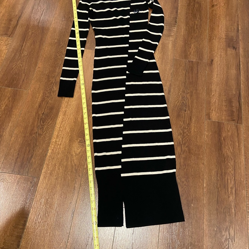 McQ by Alexander McQueen Black and White Striped Distort Midi Dress - Picture 8 of 13